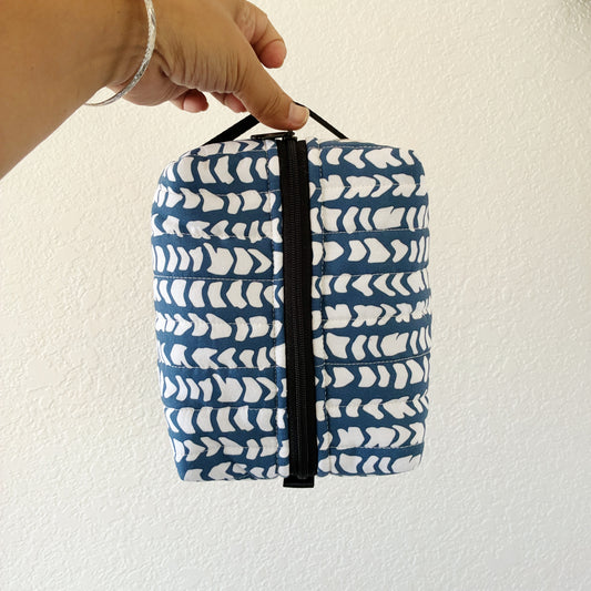 HAWAI'I ARTIST // Medium Travel Boxy 008 // Made in Hawai'i // Print Design by Hinu Rise