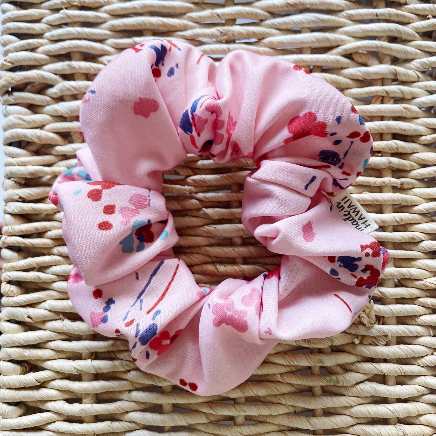 Hana Hou // SCRUNCHIE 05 // Made in Hawaii with upcycled textiles