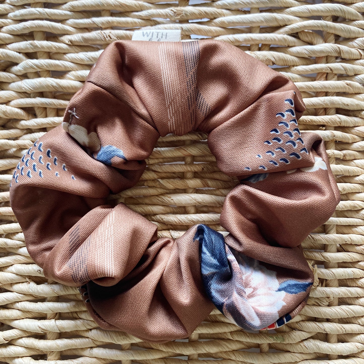 Hana Hou // SCRUNCHIE 02 // Made in Hawaii with upcycled textiles