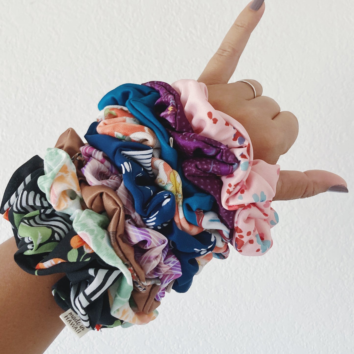 Hana Hou // SCRUNCHIE 08 // Made in Hawaii with upcycled textiles