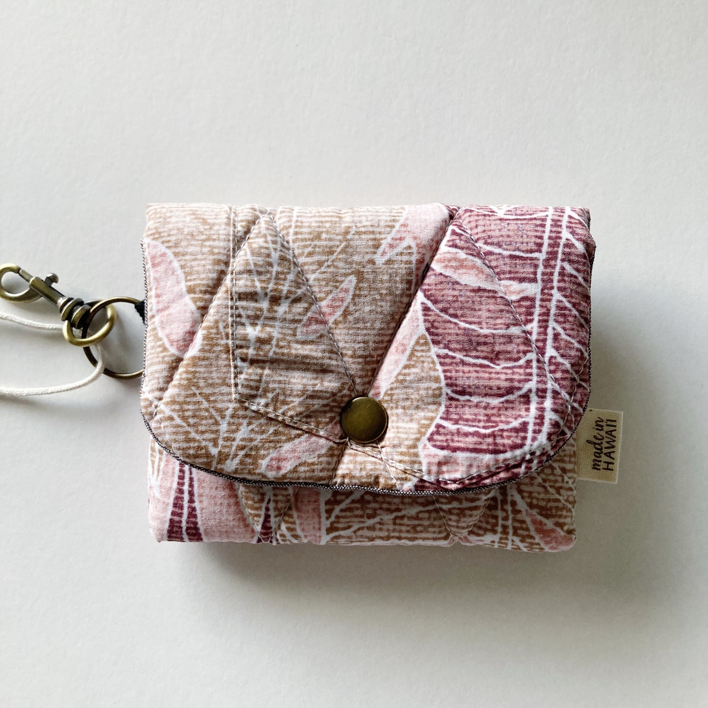 HANA HOU // PUFFY WALLET 001 // Made in Hawaii with pre-loved aloha shirt