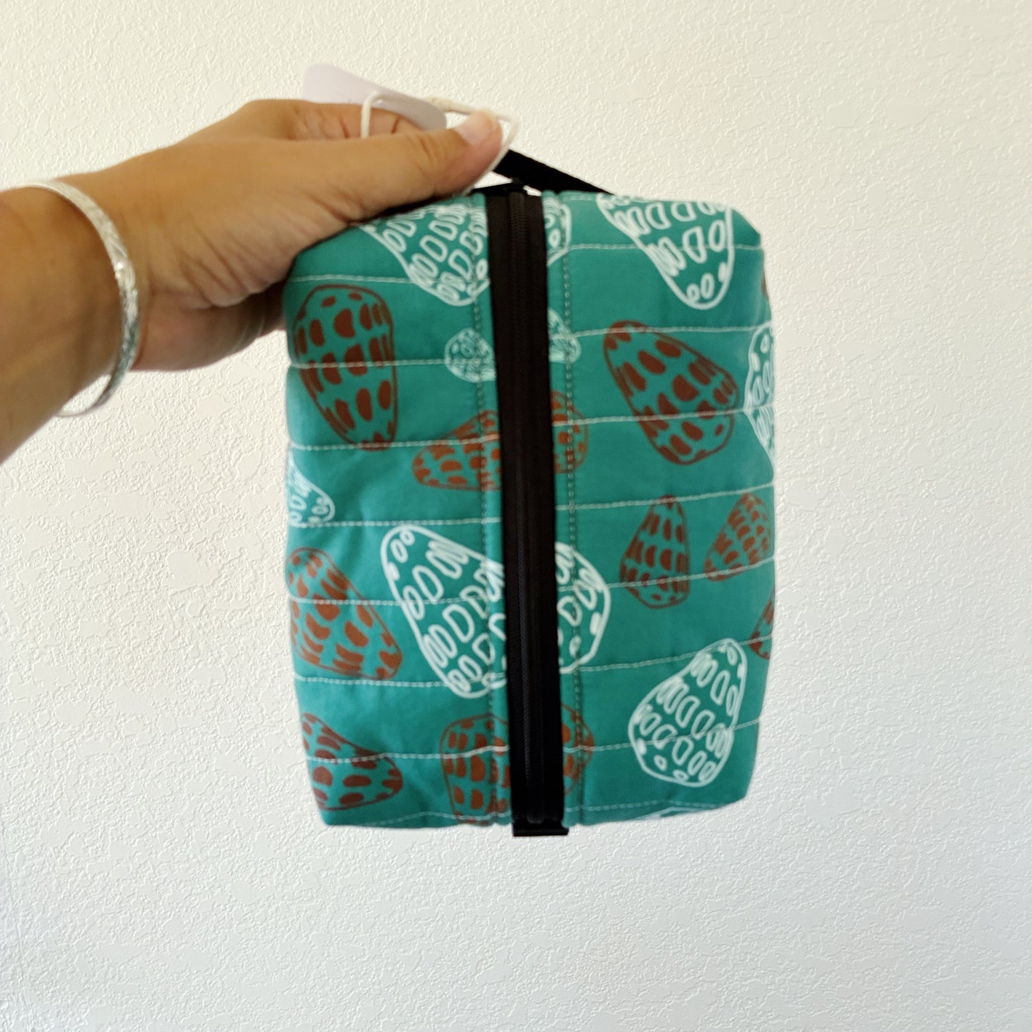 HAWAI'I ARTIST // Medium Travel Boxy 002 // Made in Hawai'i // Print Design by Kaila Hawaii