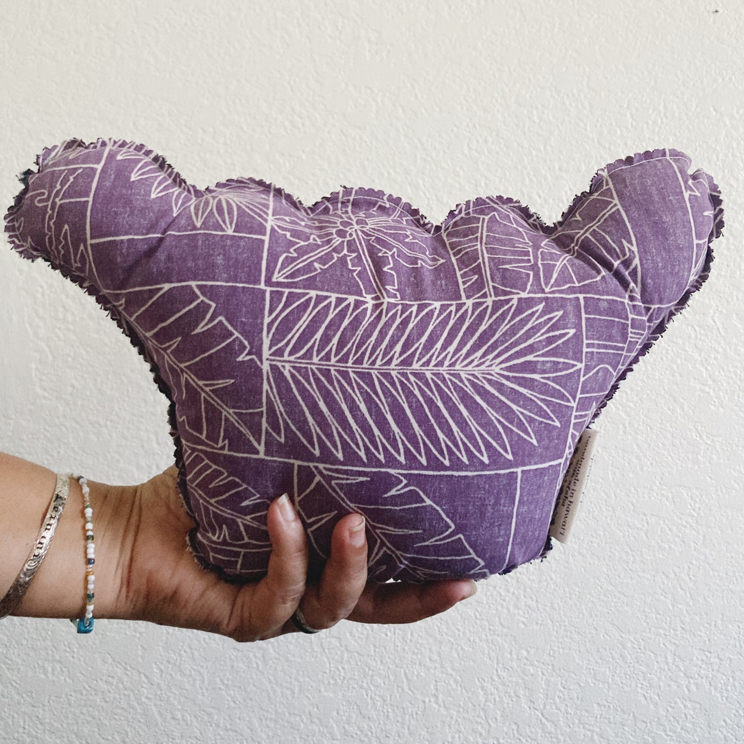 HANA HOU //  PUFFY SHAKA 011 // Made with pre-loved aloha shirt + palaka