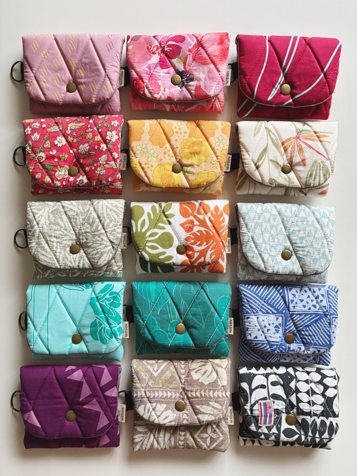 HANA HOU // MINI PUFFY WALLET 003 // Made in Hawaii with pre-loved aloha shirt