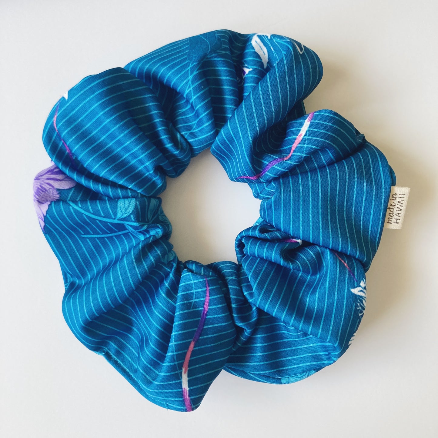 Hana Hou // SCRUNCHIE 004 // Made in Hawaii with upcycled textiles