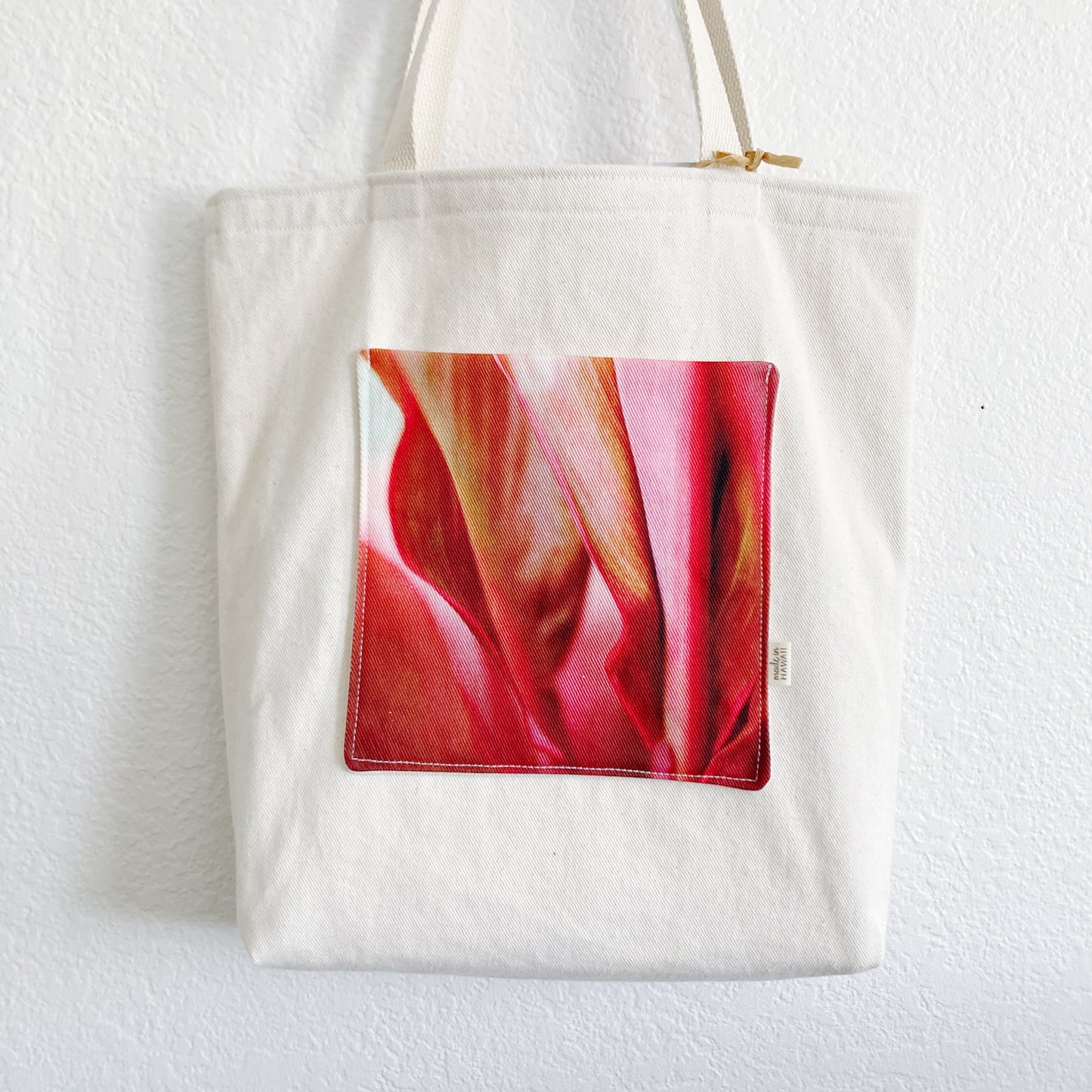 PHOTO POCKET TOTE TALL  // RED TI