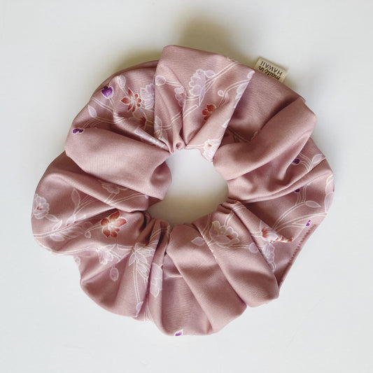Hana Hou // SCRUNCHIE 001 // Made in Hawaii with upcycled textiles